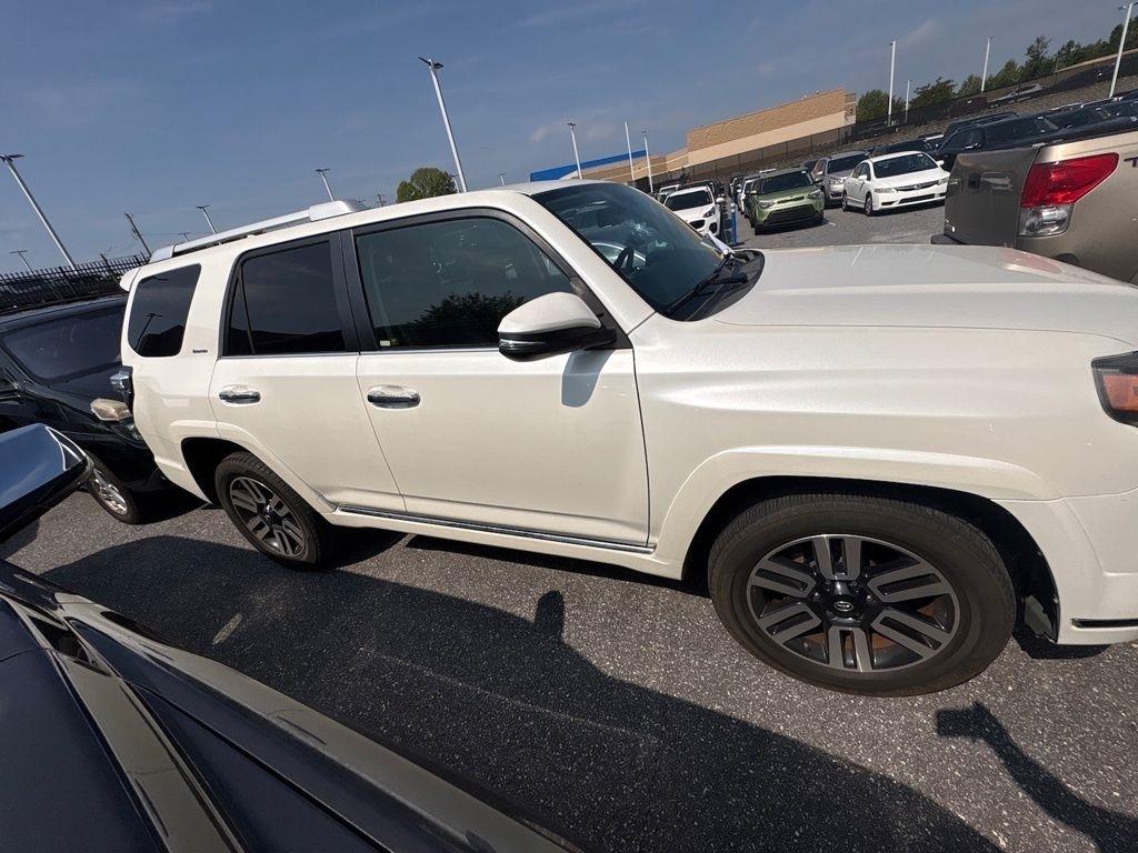 Toyota 4Runner TRD Off Road Premium 4WD (Natl) 2017