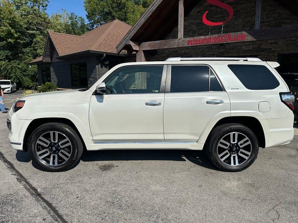 Toyota 4Runner TRD Off Road Premium 4WD (Natl) 2017