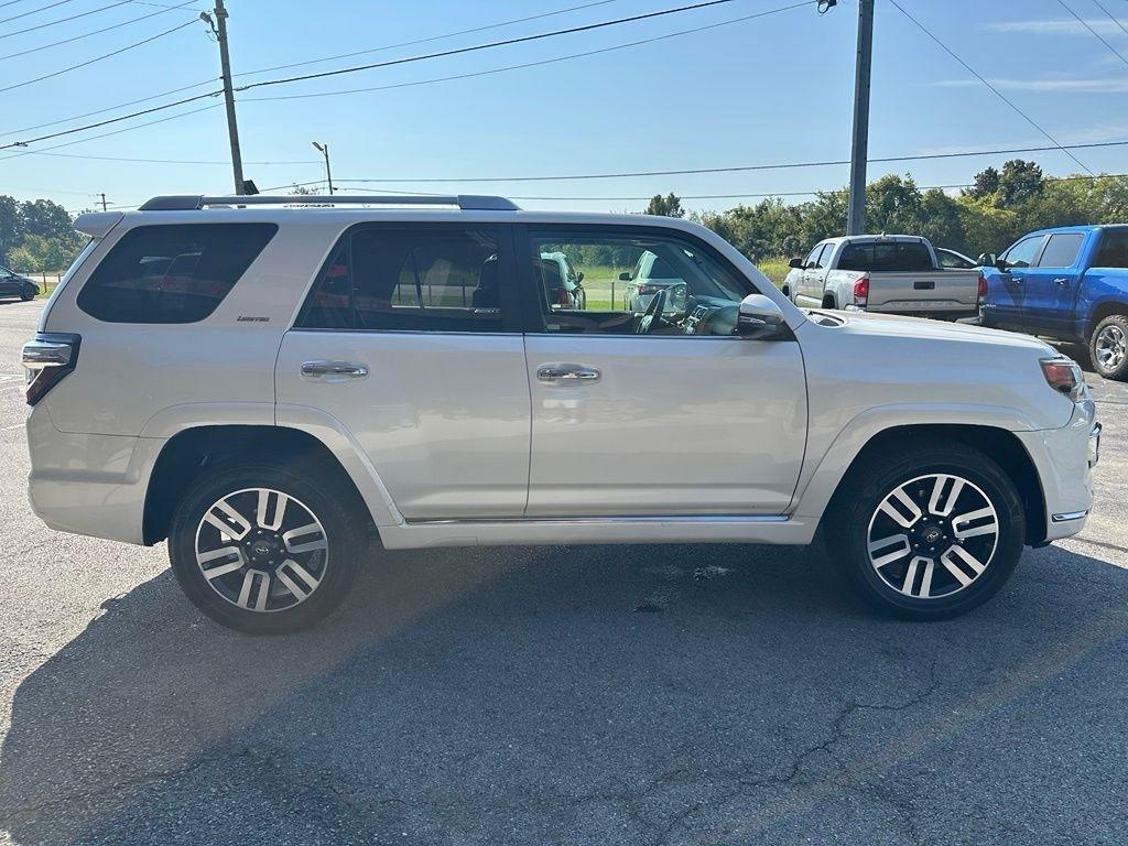 Toyota 4Runner TRD Off Road Premium 4WD (Natl) 2017