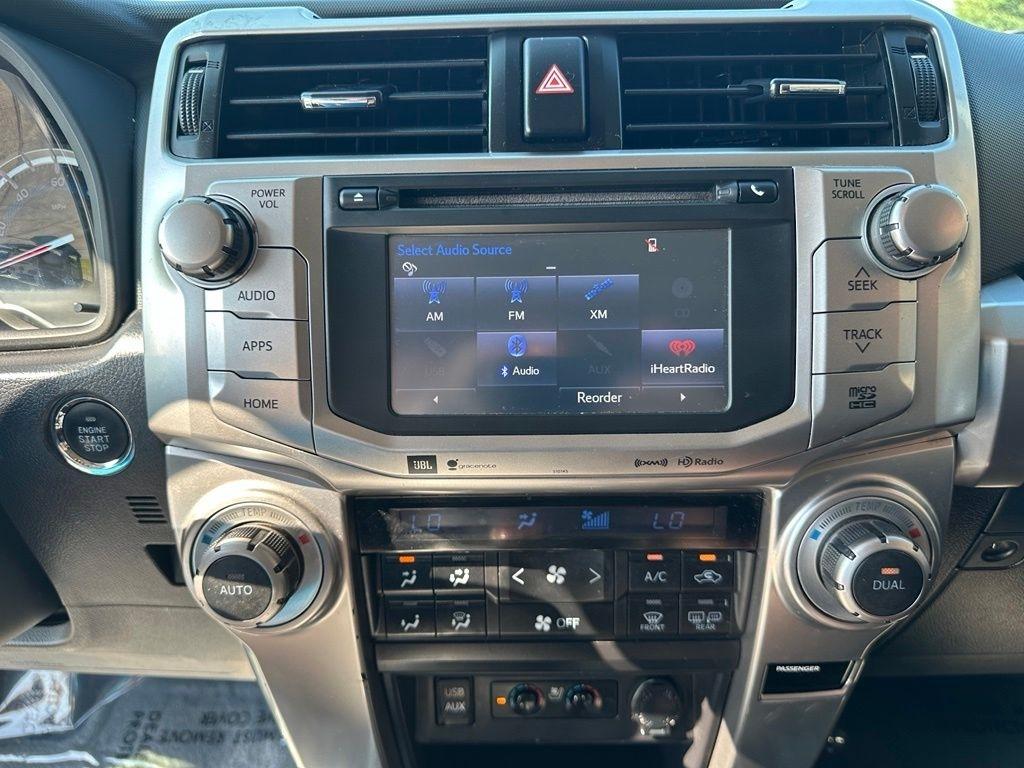 Toyota 4Runner TRD Off Road Premium 4WD (Natl) 2017