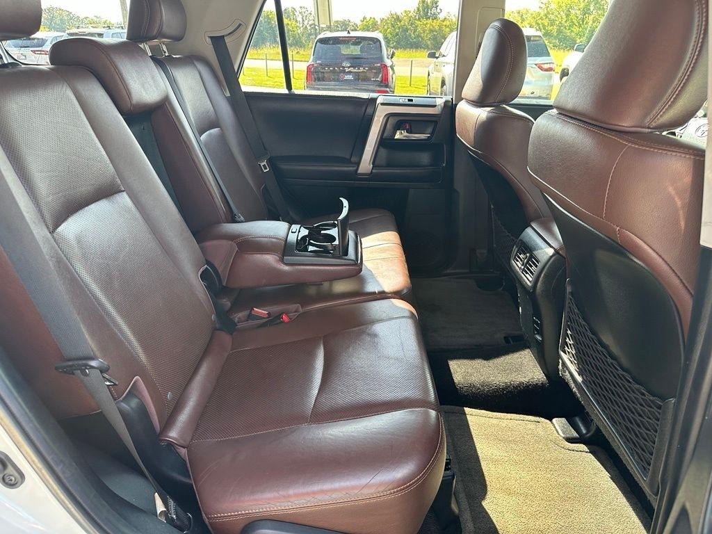 Toyota 4Runner TRD Off Road Premium 4WD (Natl) 2017