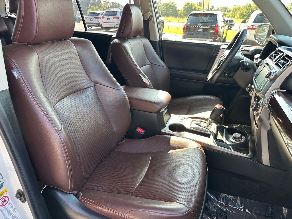 Toyota 4Runner TRD Off Road Premium 4WD (Natl) 2017