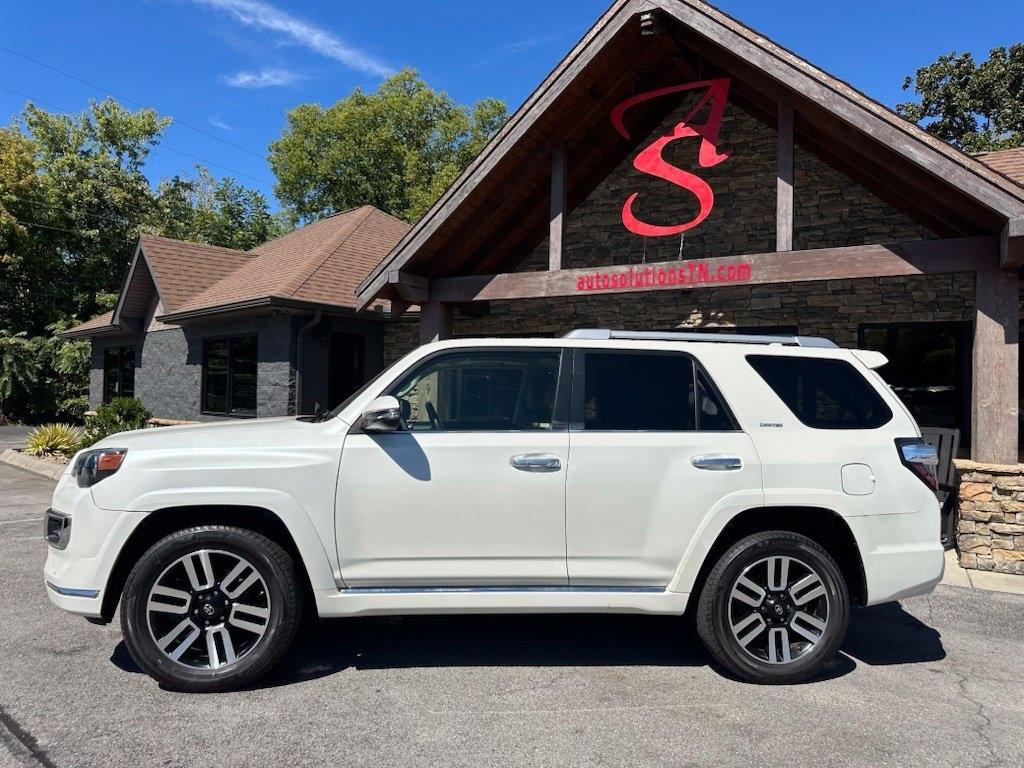 Toyota 4Runner TRD Off Road Premium 4WD (Natl) 2017