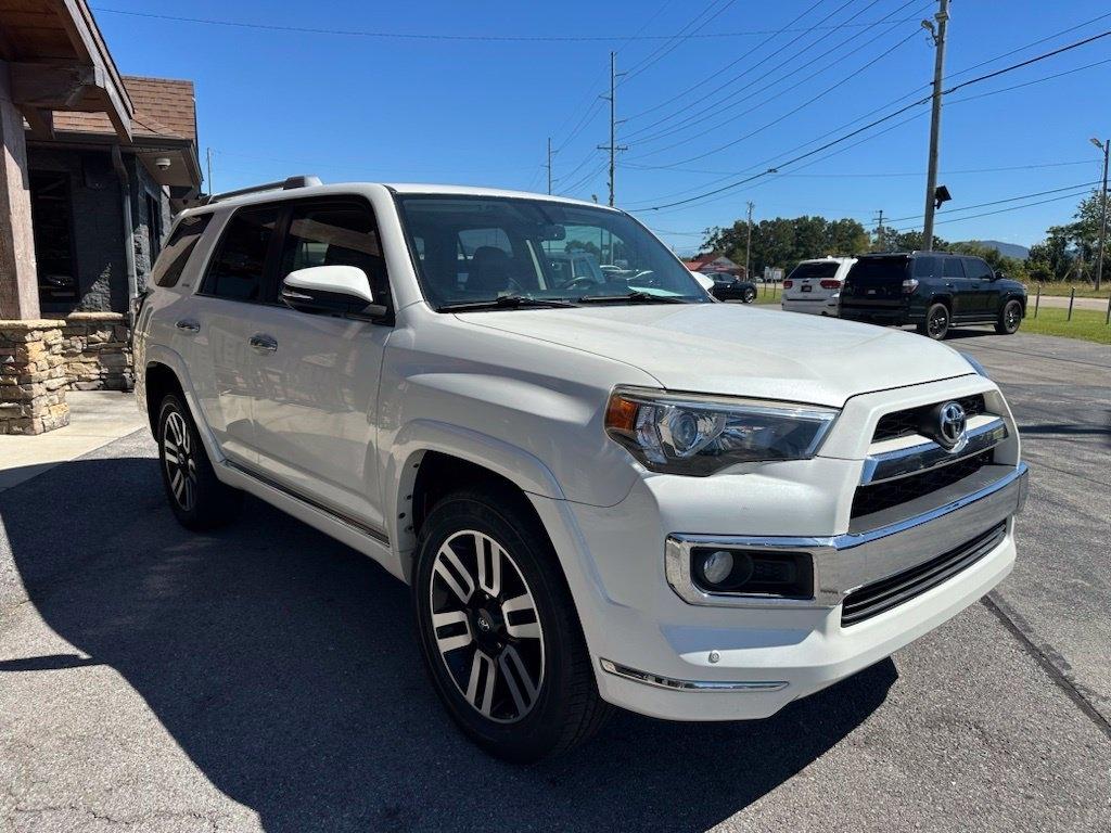 Toyota 4Runner TRD Off Road Premium 4WD (Natl) 2017
