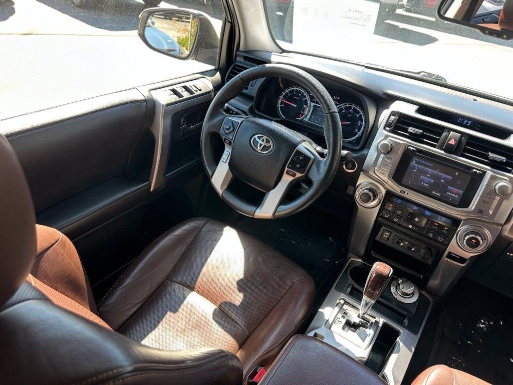 Toyota 4Runner TRD Off Road Premium 4WD (Natl) 2017