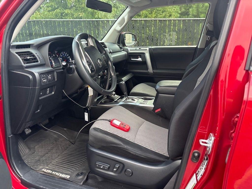 Toyota 4Runner TRD Off Road Premium 4WD (Natl) 2017