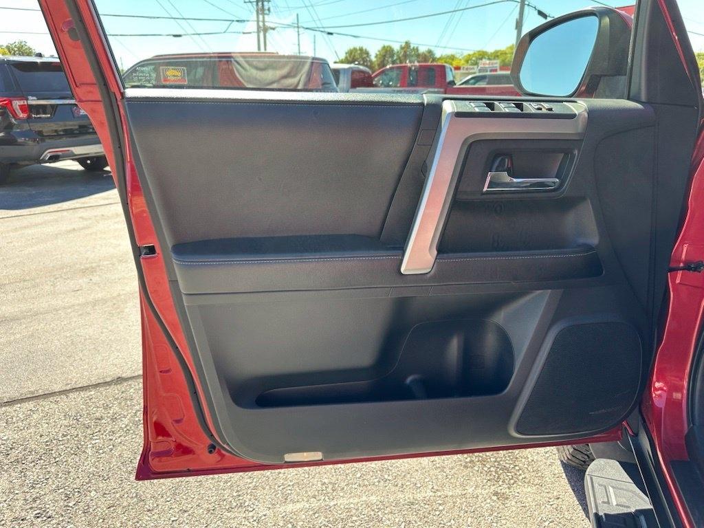Toyota 4Runner TRD Off Road Premium 4WD (Natl) 2017