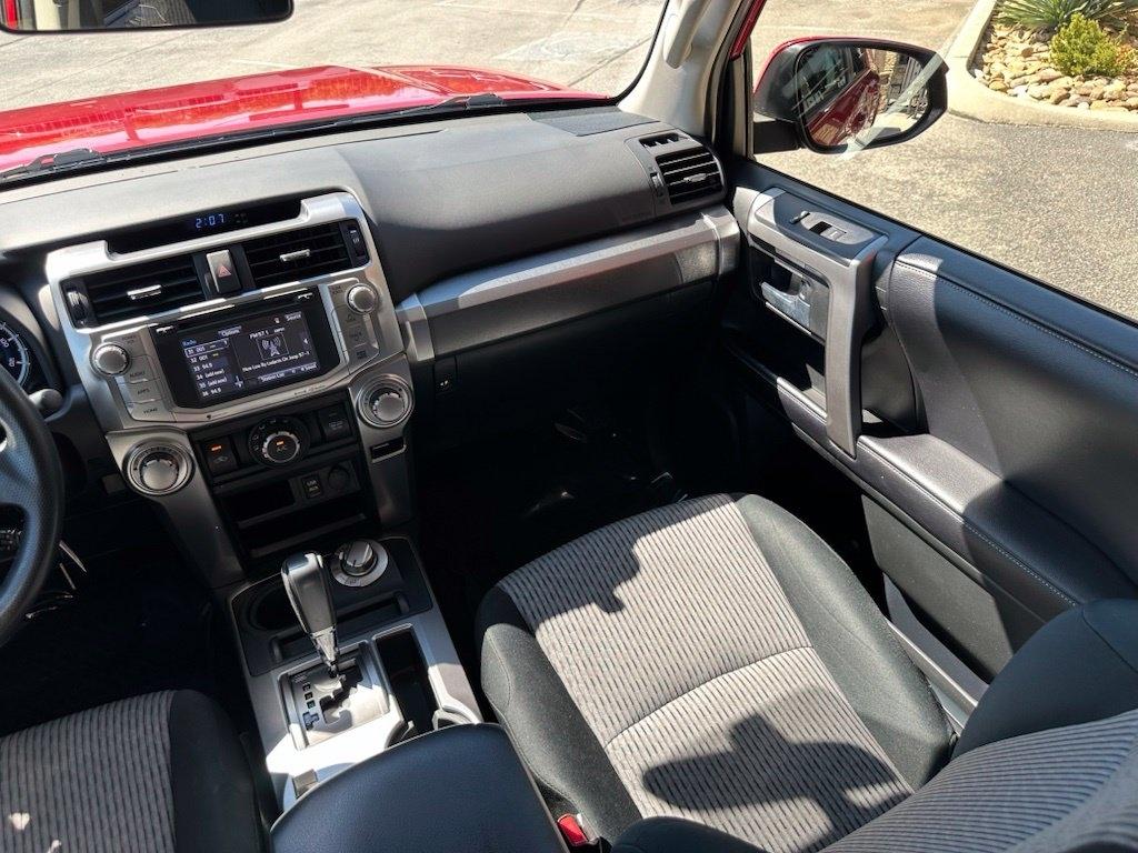 Toyota 4Runner TRD Off Road Premium 4WD (Natl) 2017