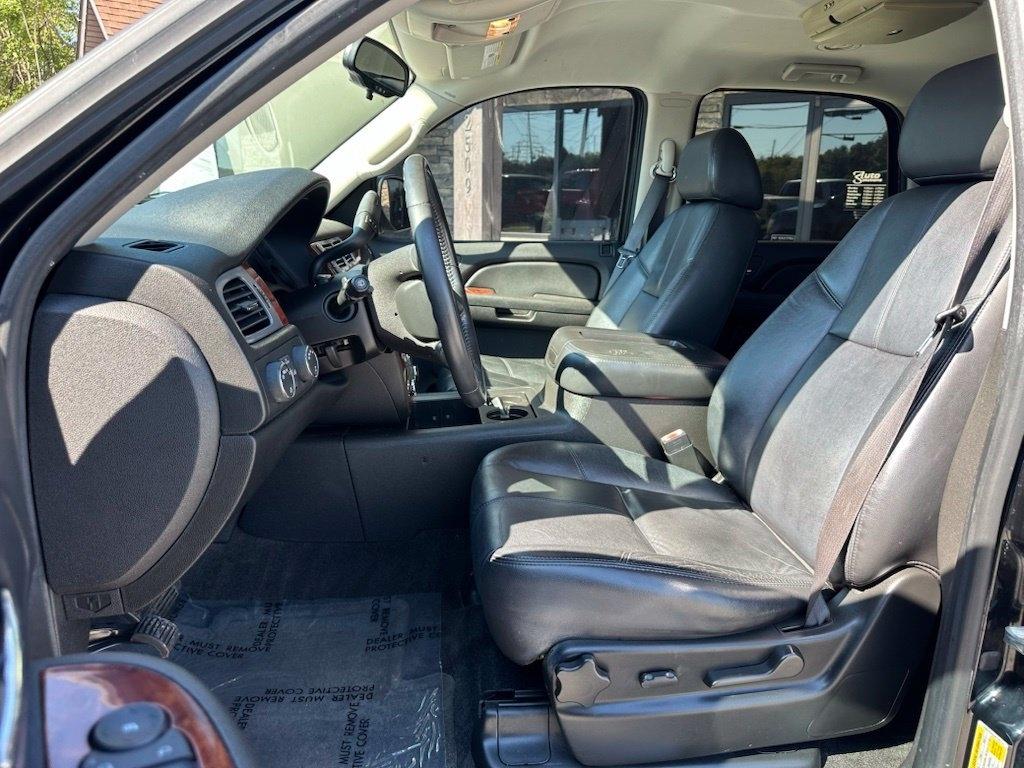 Chevrolet Tahoe 4WD 4dr 1500 LT w/2LT 2009