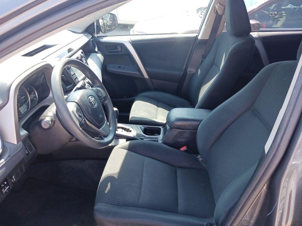 Toyota RAV4 AWD 4dr LE (Natl) 2016