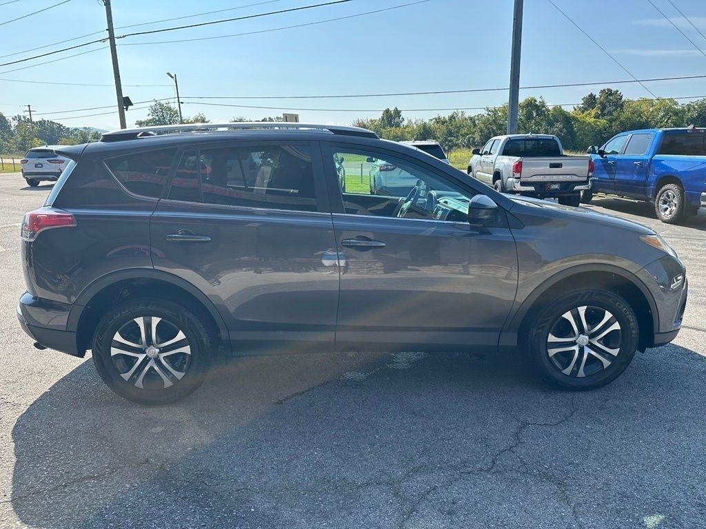 Toyota RAV4 AWD 4dr LE (Natl) 2016