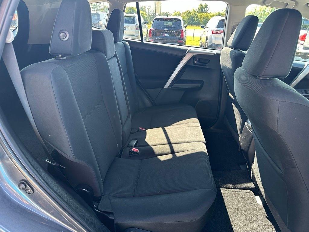 Toyota RAV4 AWD 4dr LE (Natl) 2016