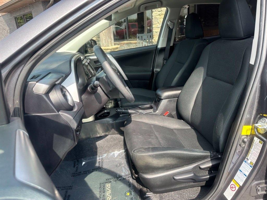 Toyota RAV4 AWD 4dr LE (Natl) 2016