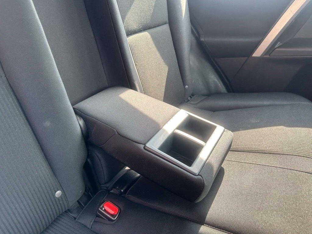 Toyota RAV4 AWD 4dr LE (Natl) 2016