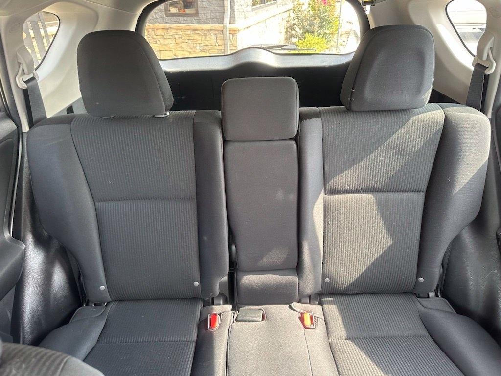 Toyota RAV4 AWD 4dr LE (Natl) 2016