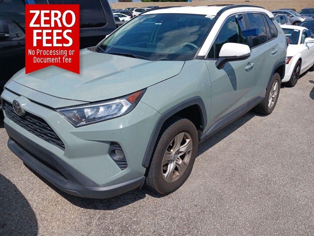 Toyota RAV4 XLE FWD (Natl) 2020