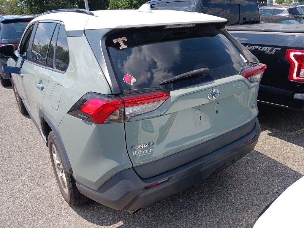 Toyota RAV4 XLE FWD (Natl) 2020