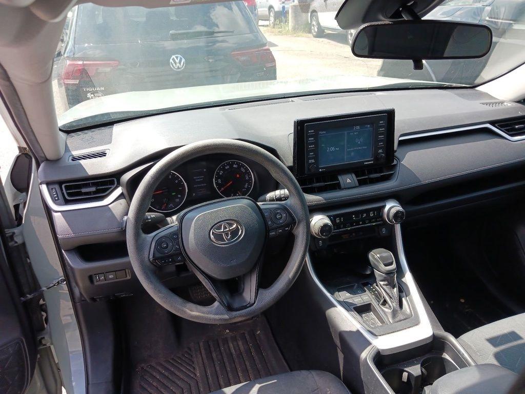 Toyota RAV4 XLE FWD (Natl) 2020