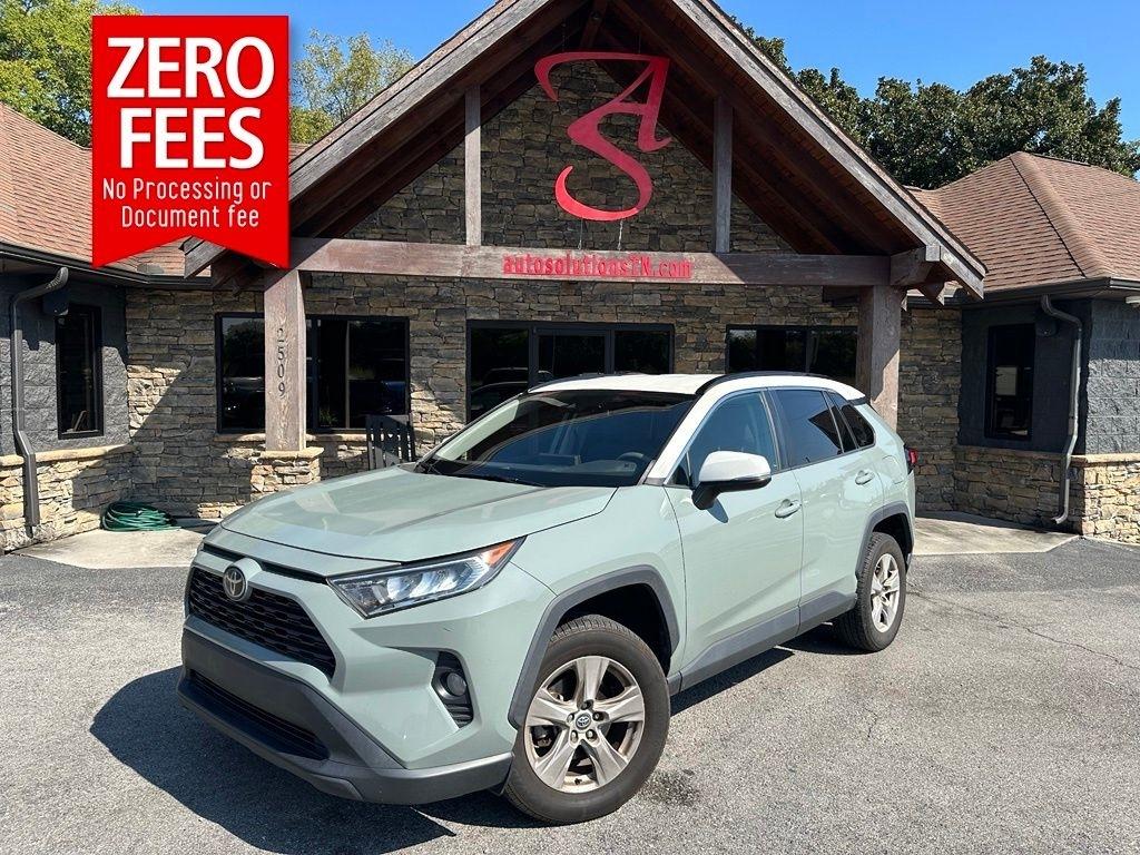 Toyota RAV4 XLE FWD (Natl) 2020