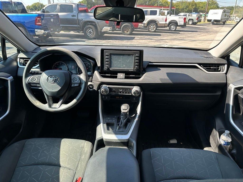 Toyota RAV4 XLE FWD (Natl) 2020