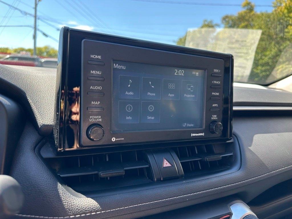 Toyota RAV4 XLE FWD (Natl) 2020
