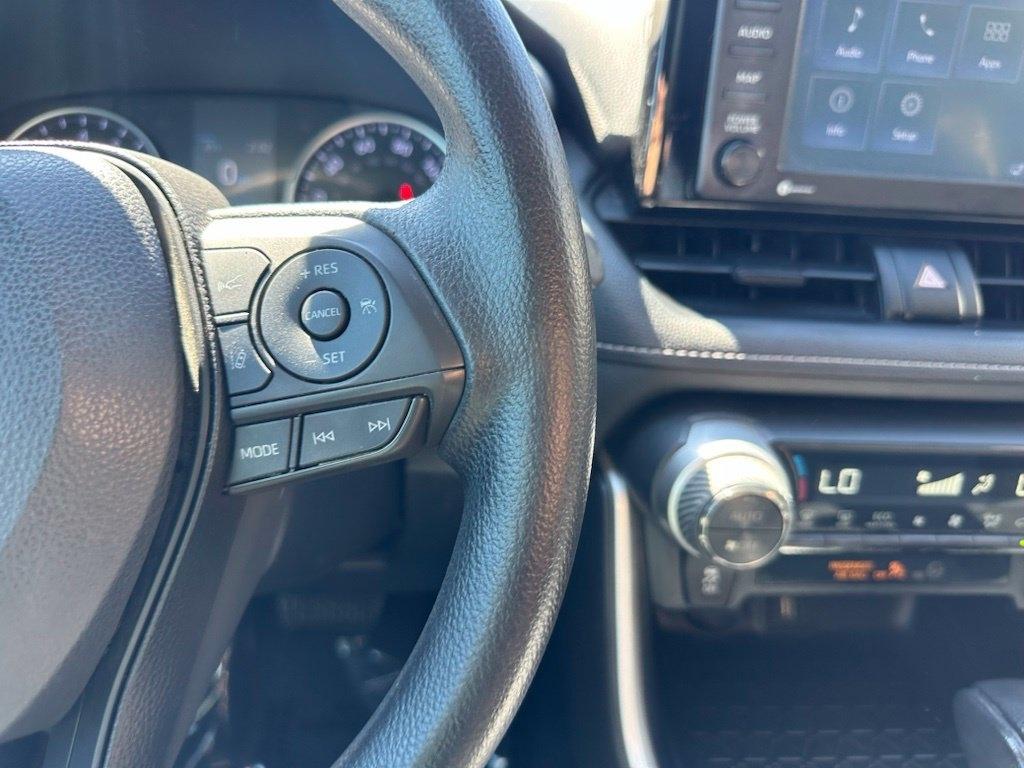Toyota RAV4 XLE FWD (Natl) 2020