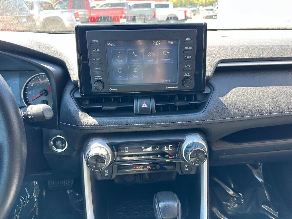 Toyota RAV4 XLE FWD (Natl) 2020