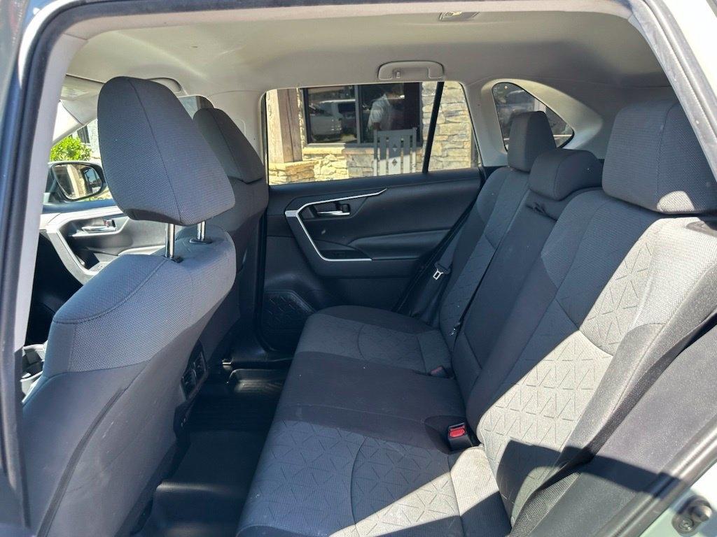 Toyota RAV4 XLE FWD (Natl) 2020