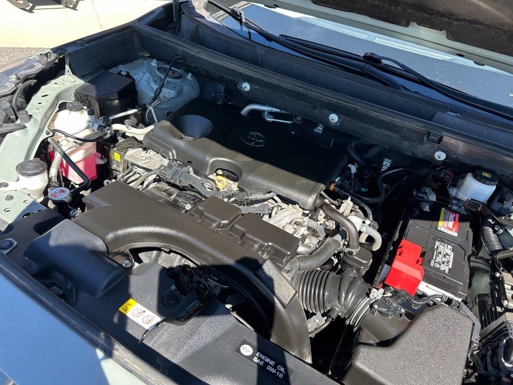 Toyota RAV4 XLE FWD (Natl) 2020