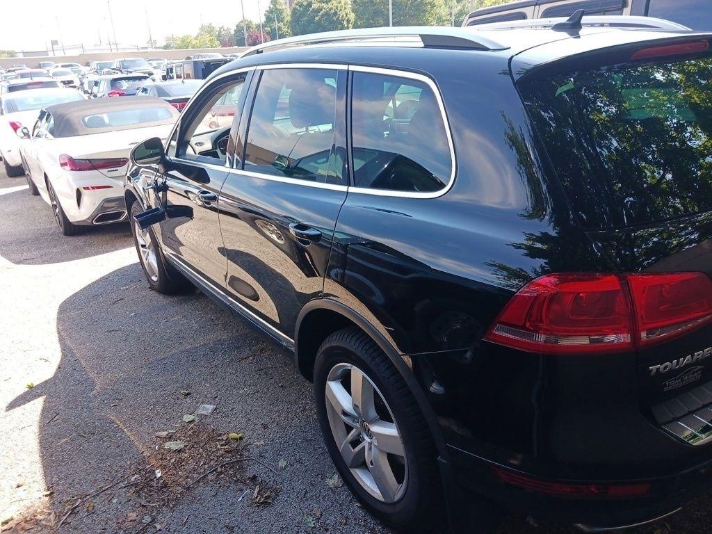 Volkswagen Touareg 4dr TDI Sport w/Nav 2014
