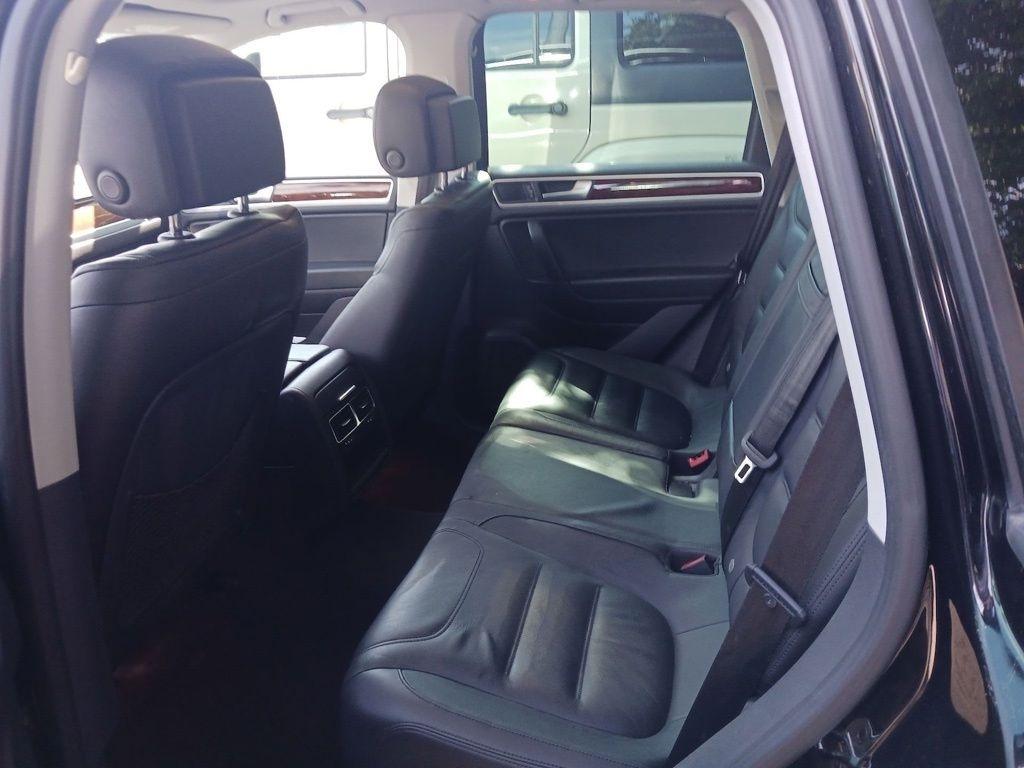 Volkswagen Touareg 4dr TDI Sport w/Nav 2014