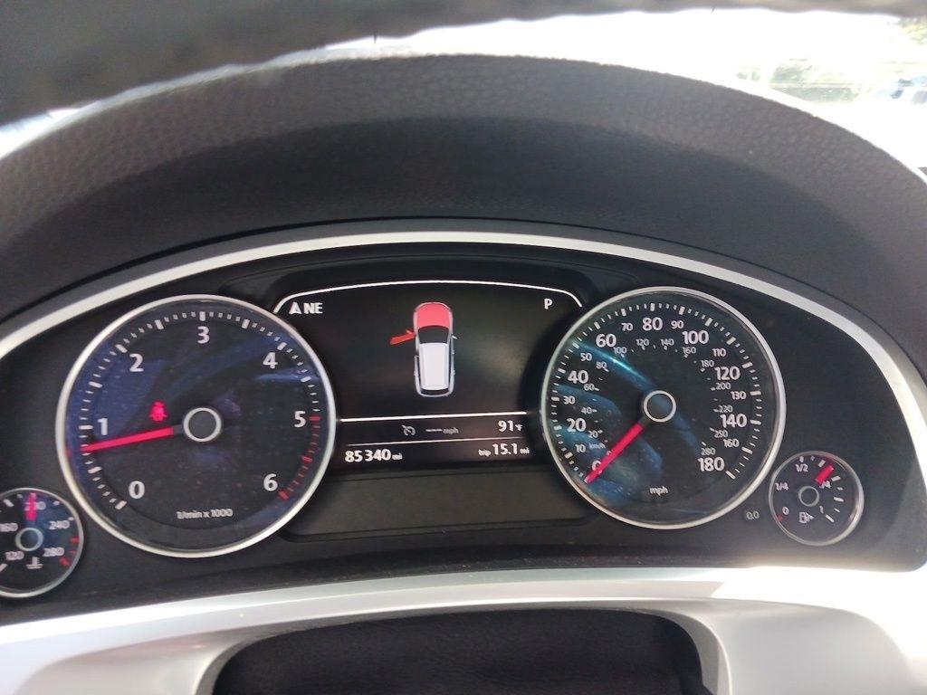 Volkswagen Touareg 4dr TDI Sport w/Nav 2014