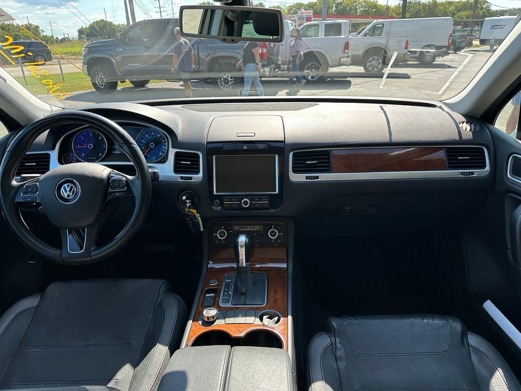 Volkswagen Touareg 4dr TDI Sport w/Nav 2014