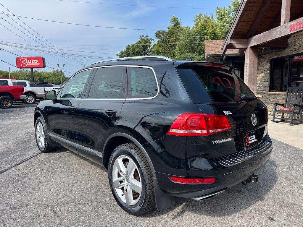 Volkswagen Touareg 4dr TDI Sport w/Nav 2014