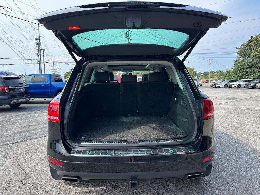 Volkswagen Touareg 4dr TDI Sport w/Nav 2014