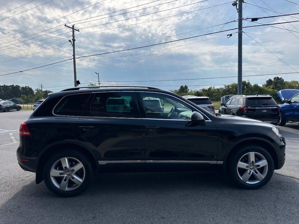 Volkswagen Touareg 4dr TDI Sport w/Nav 2014