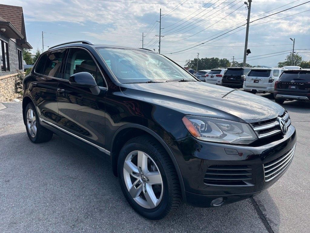Volkswagen Touareg 4dr TDI Sport w/Nav 2014