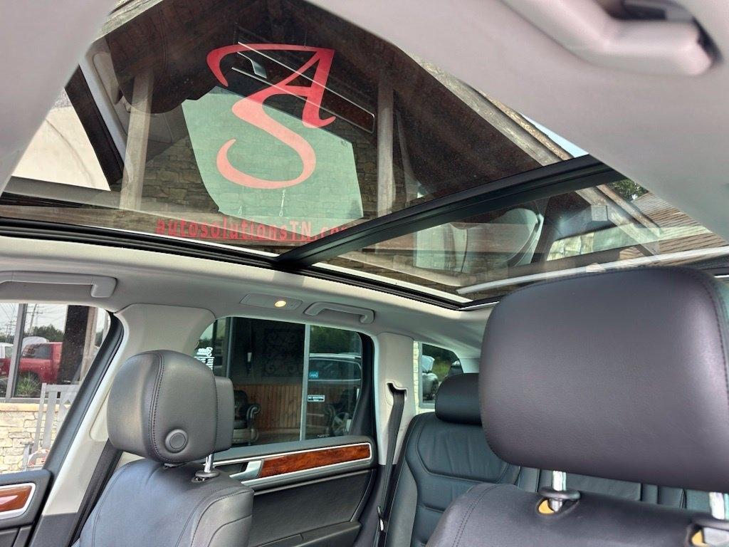 Volkswagen Touareg 4dr TDI Sport w/Nav 2014