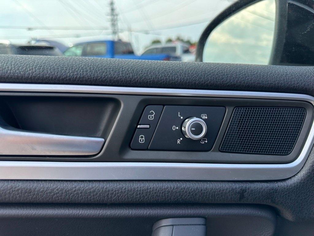 Volkswagen Touareg 4dr TDI Sport w/Nav 2014