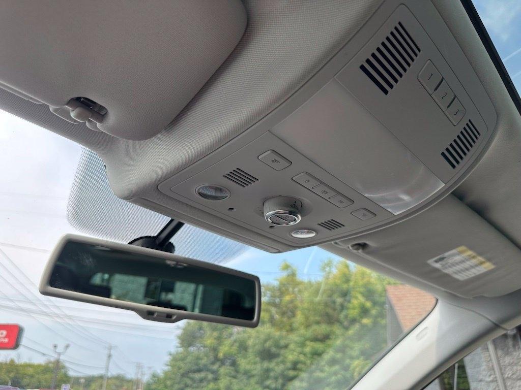 Volkswagen Touareg 4dr TDI Sport w/Nav 2014