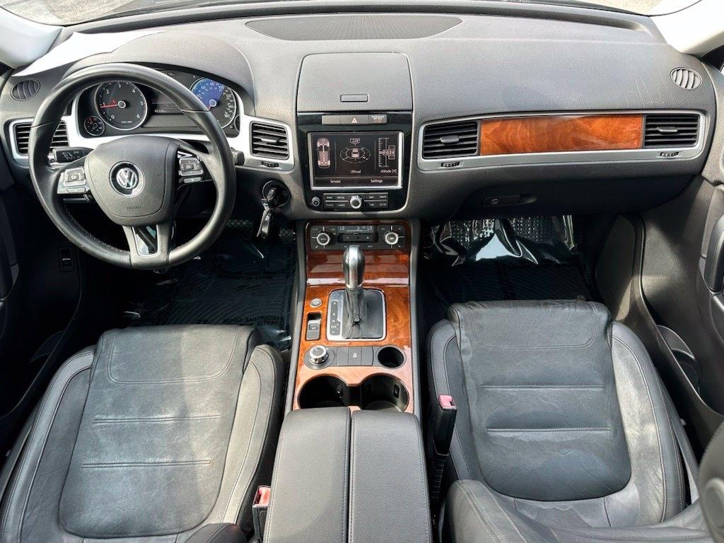 Volkswagen Touareg 4dr TDI Sport w/Nav 2014
