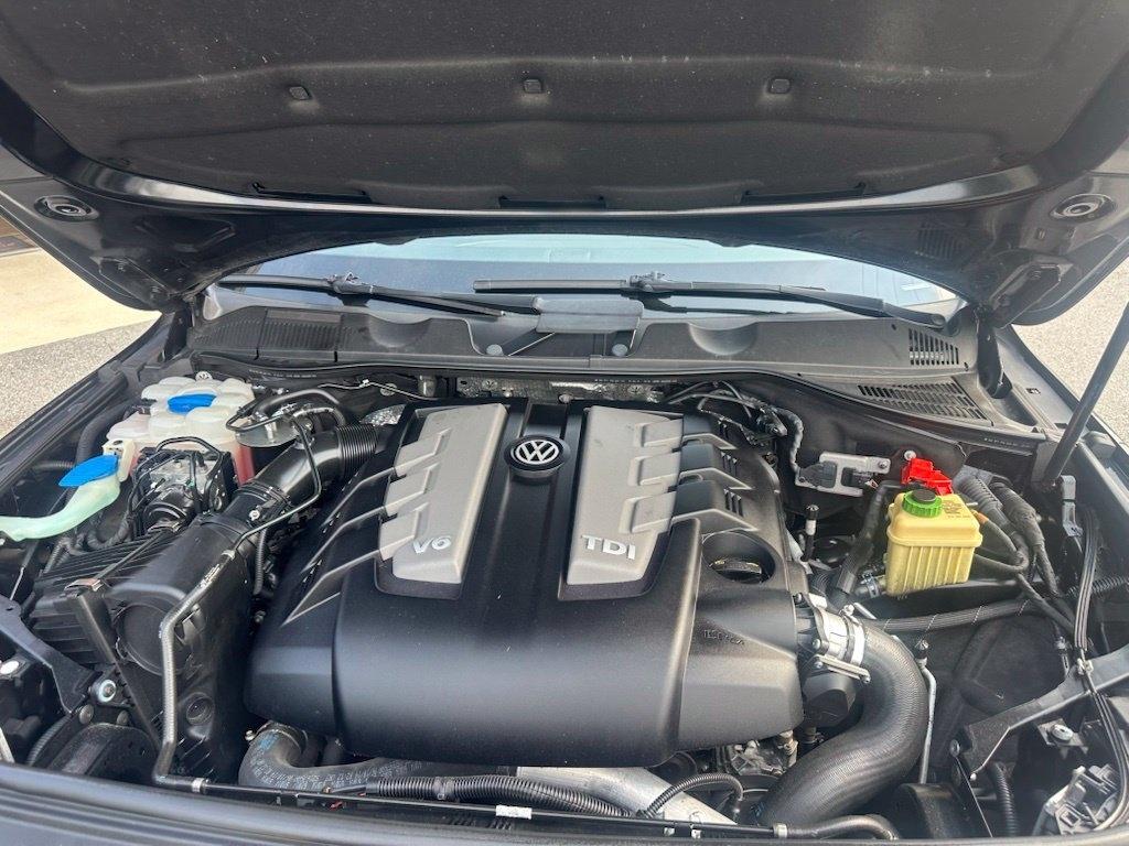 Volkswagen Touareg 4dr TDI Sport w/Nav 2014