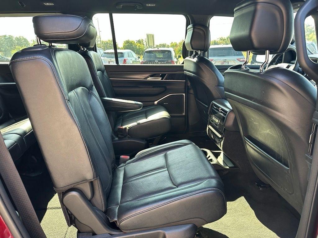 Jeep Wagoneer L Series II 4x2 *Ltd Avail* 2024
