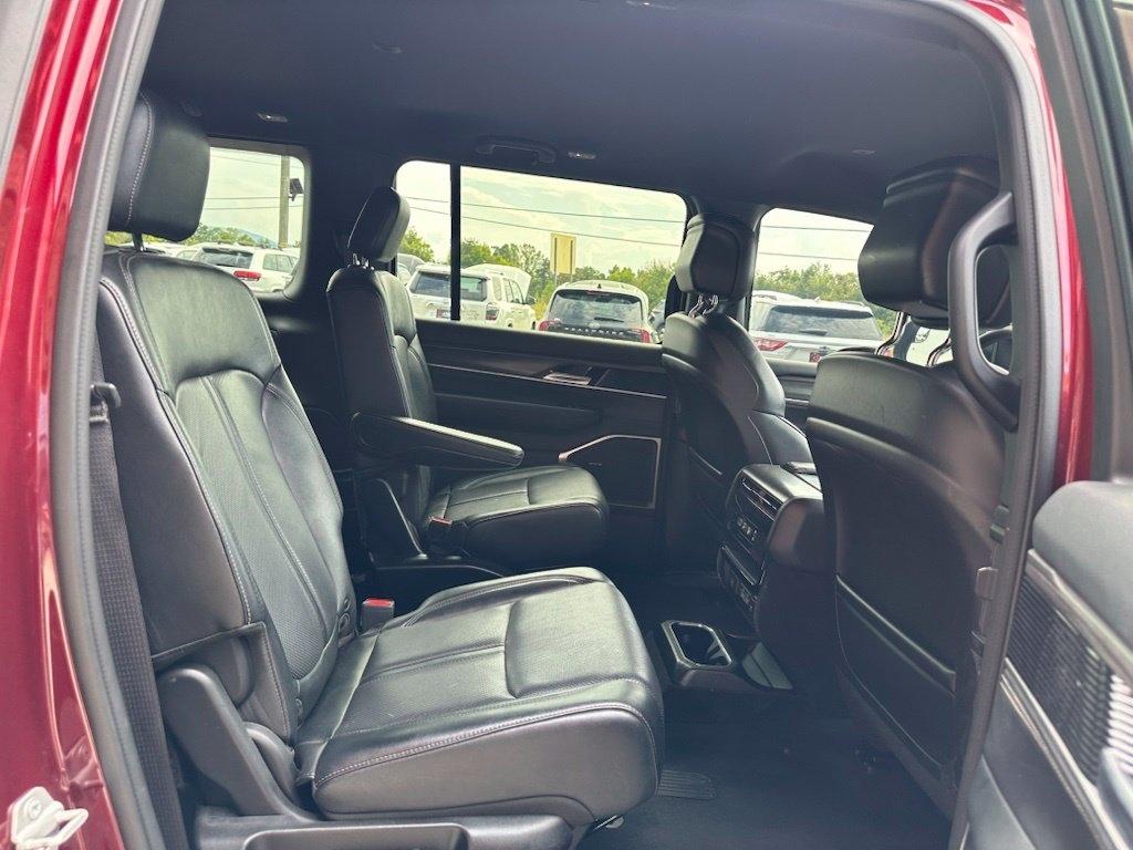 Jeep Wagoneer L Series II 4x2 *Ltd Avail* 2024