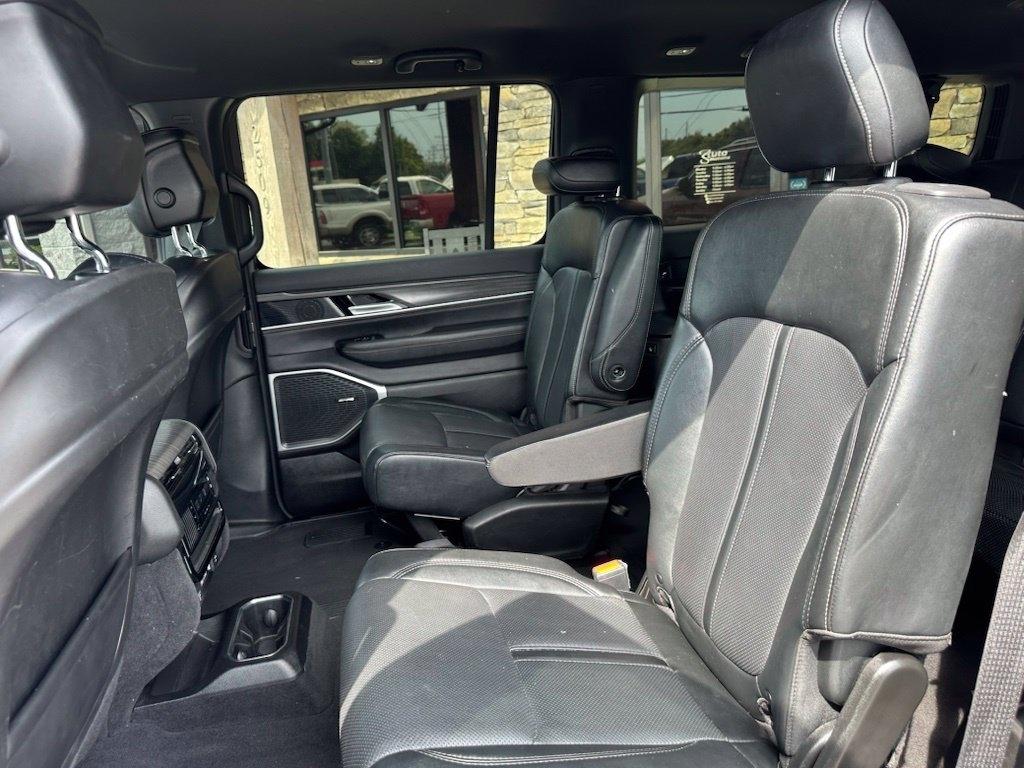 Jeep Wagoneer L Series II 4x2 *Ltd Avail* 2024