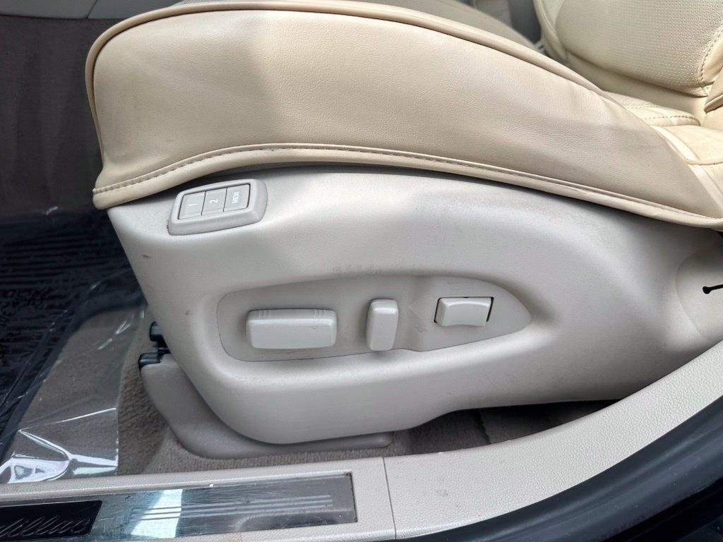 Cadillac SRX FWD 4dr Performance Collection 2013