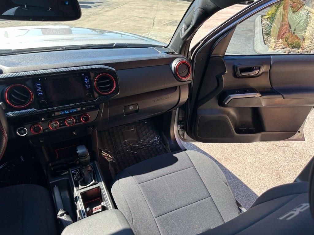 Toyota Tacoma TRD Off Road Double Cab 6' Bed V6 4x4 AT (Natl) 2017