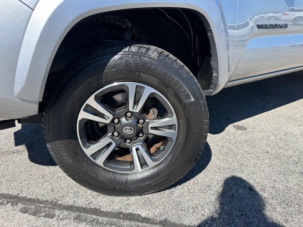 Toyota Tacoma TRD Off Road Double Cab 6' Bed V6 4x4 AT (Natl) 2017