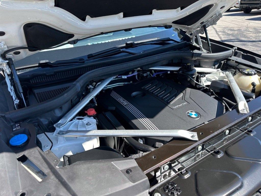 BMW X5 xDrive40i Sports Activity Vehicle 2022