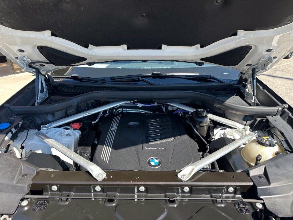 BMW X5 xDrive40i Sports Activity Vehicle 2022